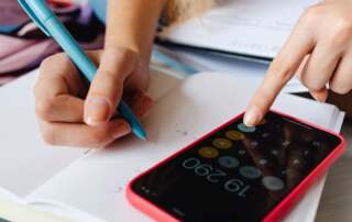 kaboompics math calculator mobile phone 22614